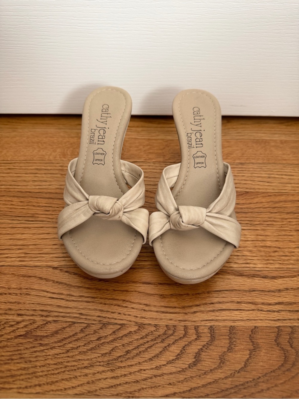 Cathy Jean Brazil Beige Knotted Slide Mule Sandals for Women- Size 6